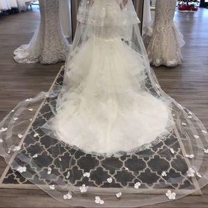 Justin Alexander Cathedral Veil. NEVER WORN
